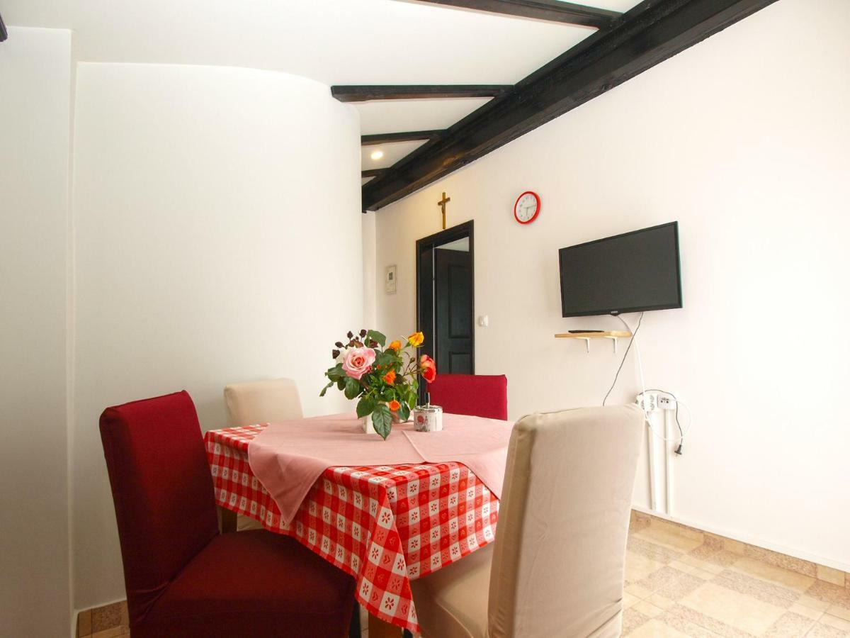 Apartments Dragica 1251 Fažana Kültér fotó
